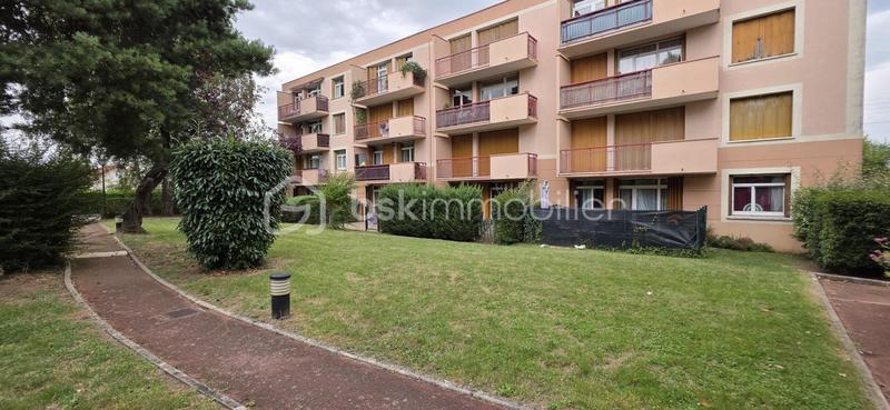 Appartement - 82 m² - 4 pièces