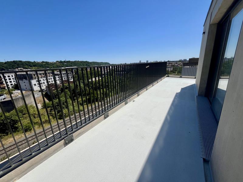 Appartement - 111 m² - 5 pièces