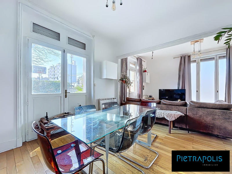 Maison - 100 m² - 5 pièces