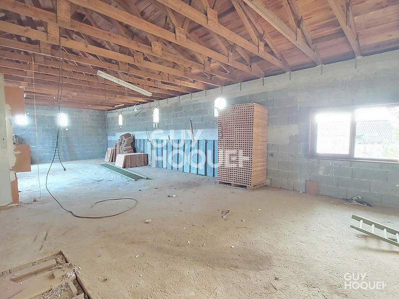 Maison - 200 m² - 8 pièces