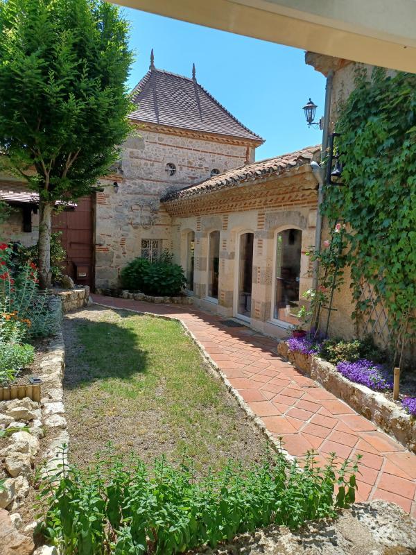 Demeure - 390 m² - 6 pièces