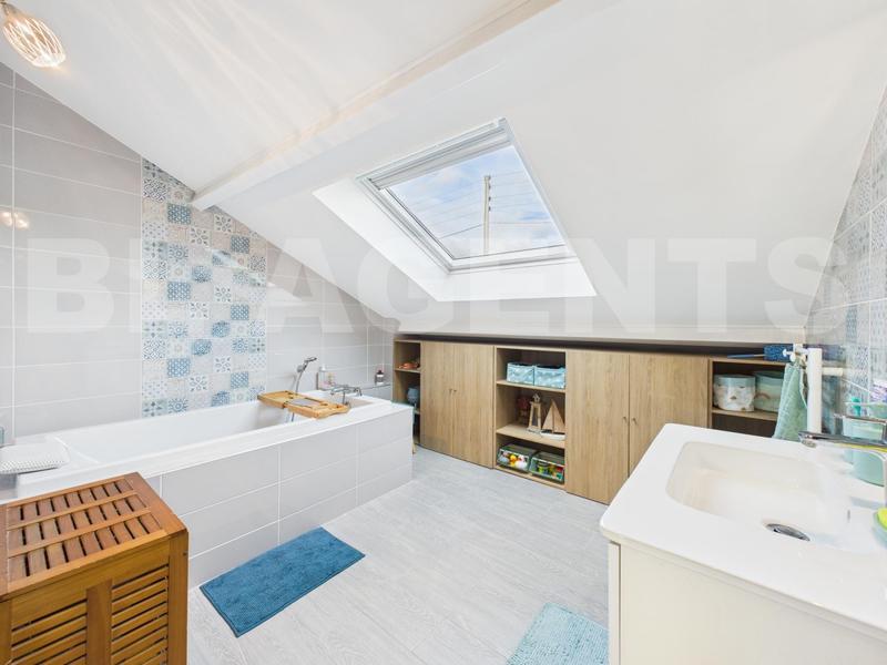 Maison - 107 m² - 5 pièces