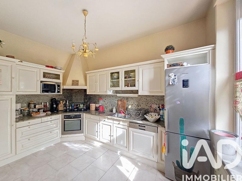 Maison - 158 m² - 8 pièces