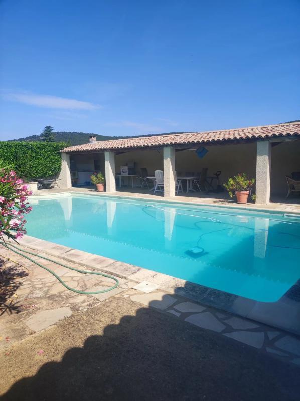 Mas - 417 m² - 7 pièces