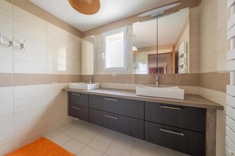 Maison - 364 m² - 9 pièces