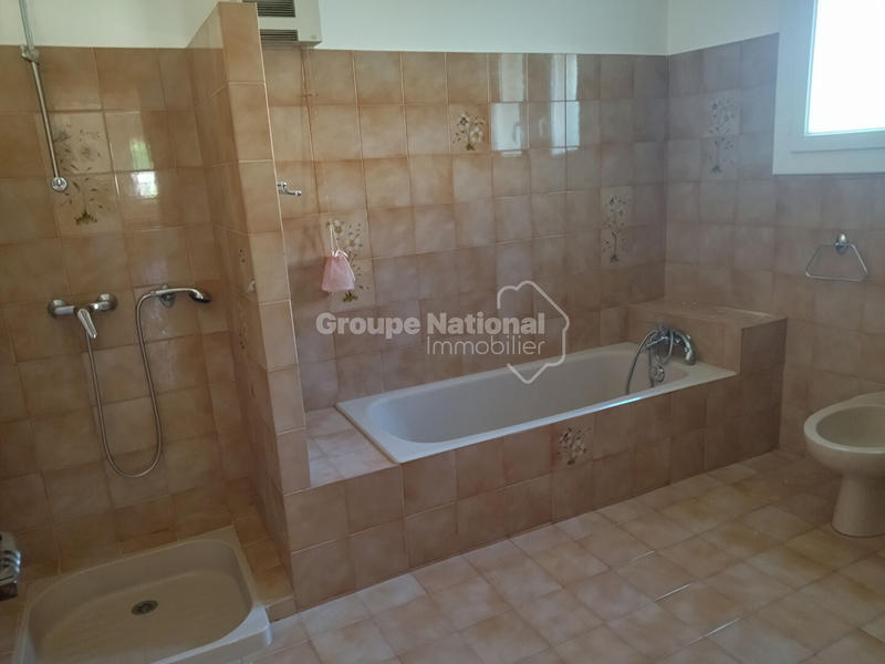 Maison - 121 m² - 6 pièces