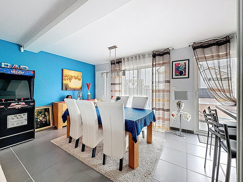 Maison - 121 m² - 6 pièces