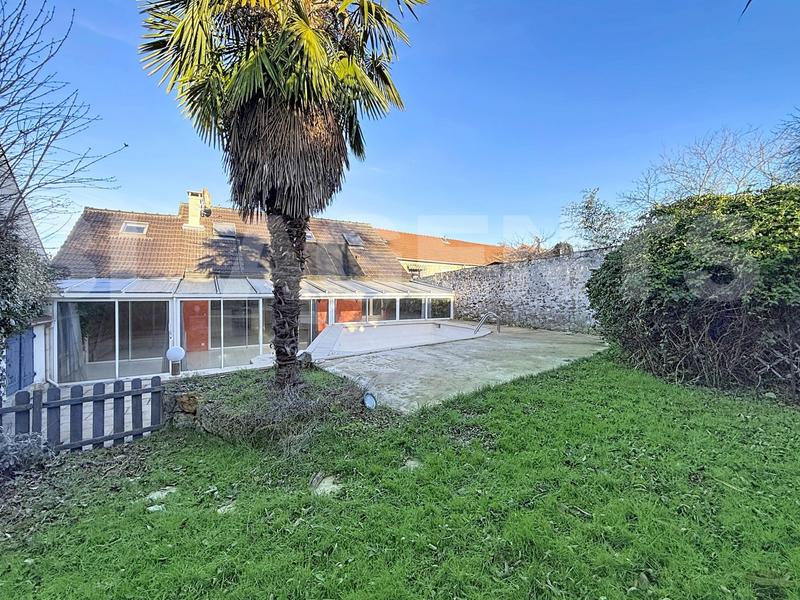 Maison - 146 m² - 6 pièces