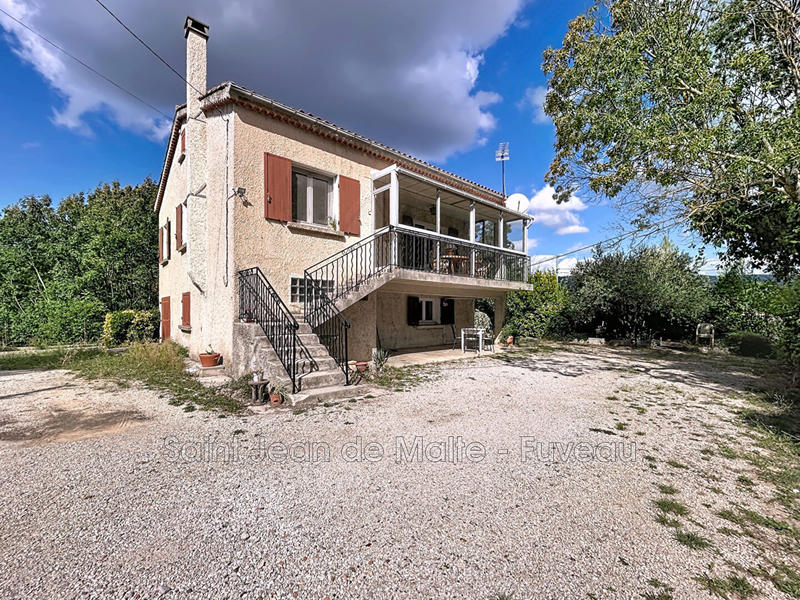 Maison - 121 m² - 5 pièces