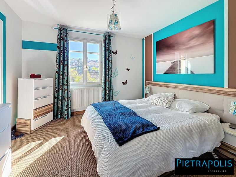 Maison - 136 m² - 6 pièces