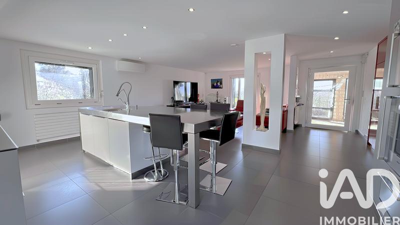 Maison - 180 m² - 4 pièces