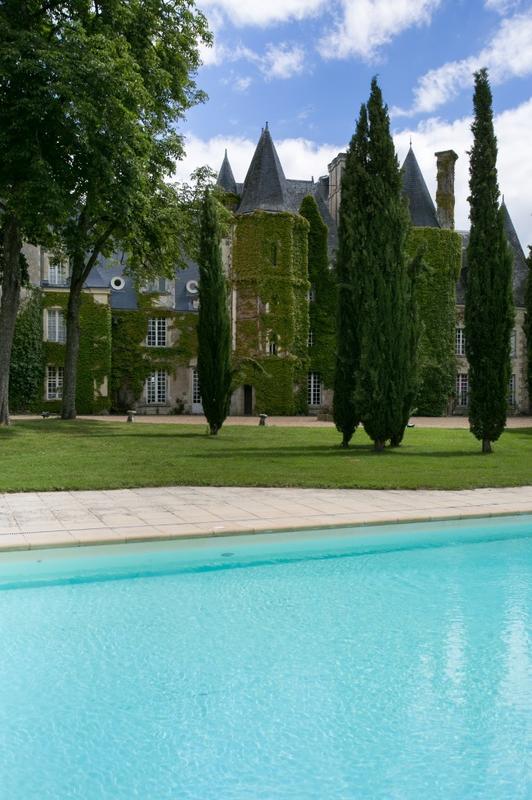 Manoir - 2 000 m² - 60 pièces