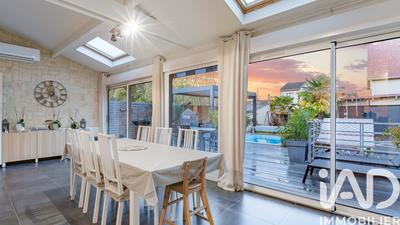 Maison - 135 m² - 7 pièces