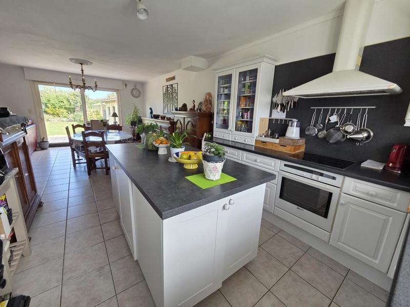 Pavillon - 110 m² - 5 pièces