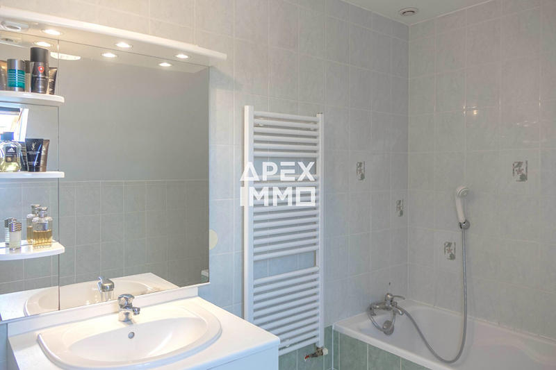 Maison - 135 m² - 6 pièces