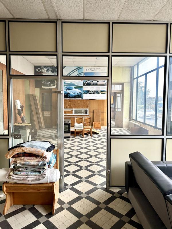 Entrepôt - 1 000 m²