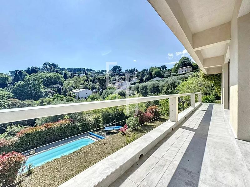 Villa - 200 m² - 8 pièces