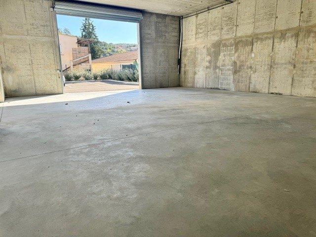 Local d'activités - 272 m²