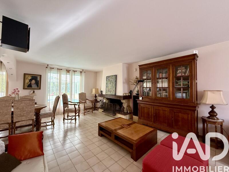 Maison - 209 m² - 8 pièces