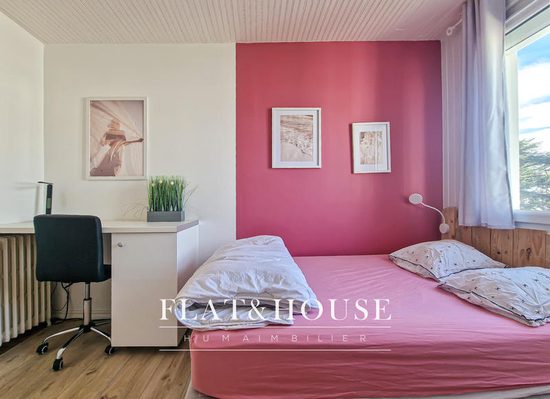 Appartement - 77 m² - 5 pièces