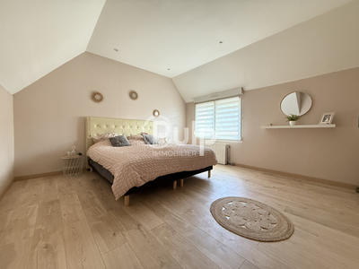 Pavillon - 140 m² - 5 pièces