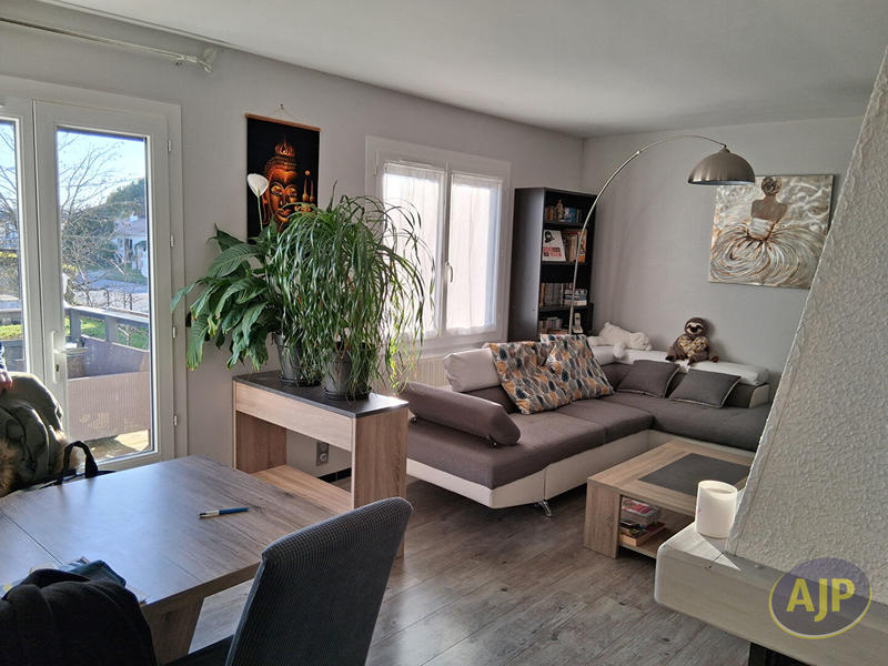 Maison - 83 m² - 5 pièces