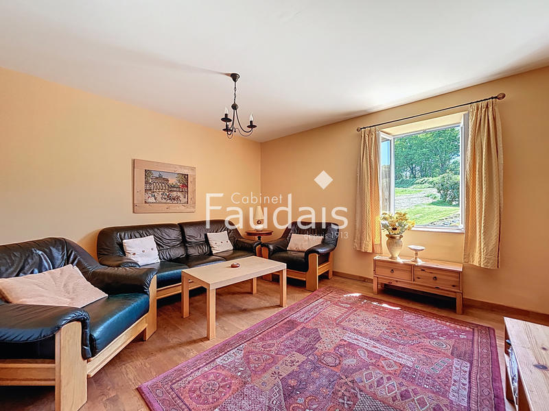 Propriété - 598 m² - 23 pièces