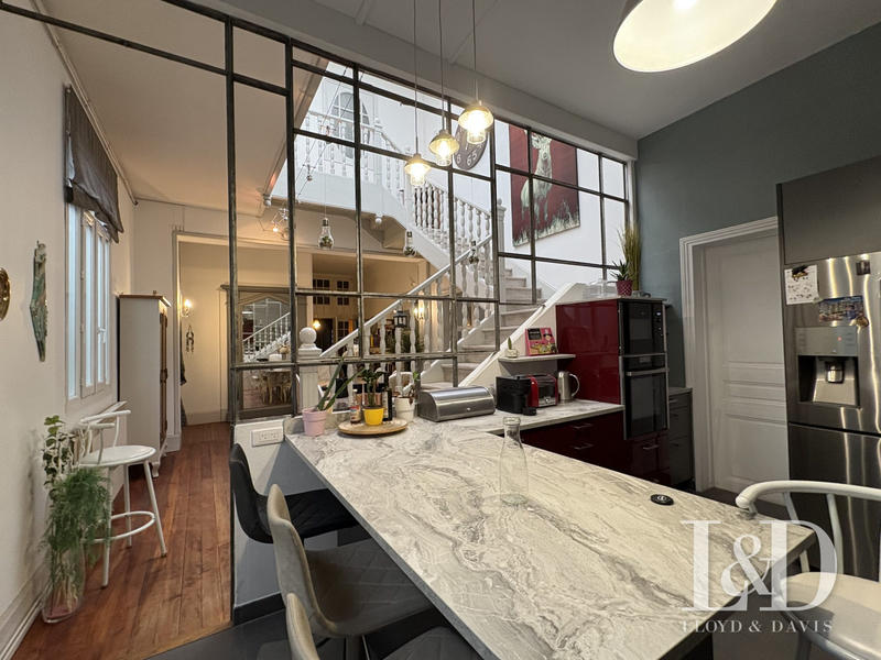 Duplex - 180 m² - 8 pièces