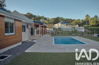 Maison - 243 m² - 5 pièces