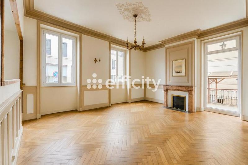 Appartement - 107 m² - 4 pièces