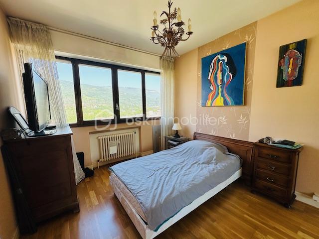 Appartement - 103 m² - 5 pièces