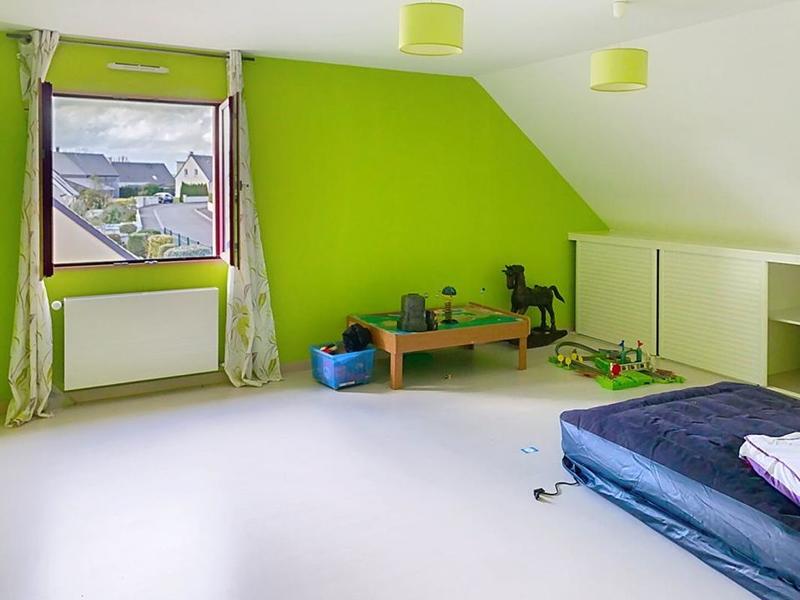 Maison - 325 m² - 11 pièces