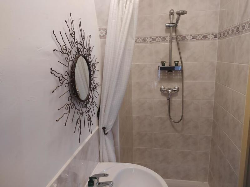 Propriété - 79 m² - 6 pièces