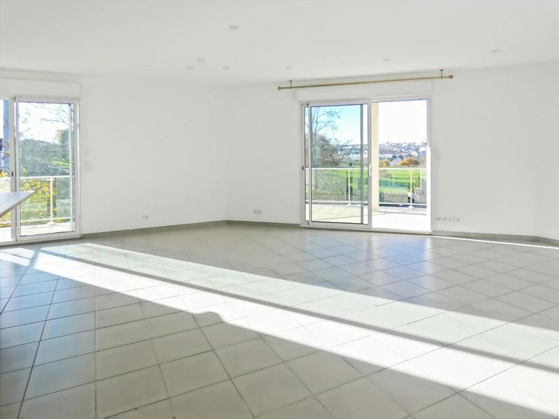 Appartement - 110 m² - 5 pièces