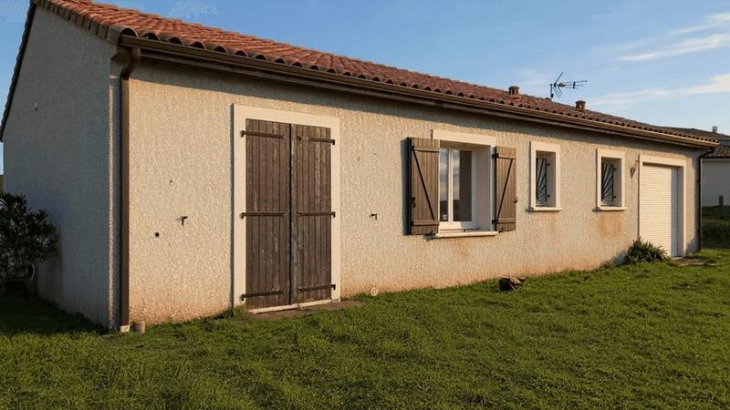 Maison - 95 m² - 5 pièces