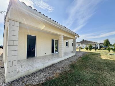 Maison - 95 m² - 4 pièces