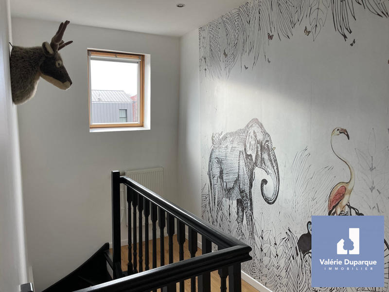 Maison - 180 m² - 6 pièces