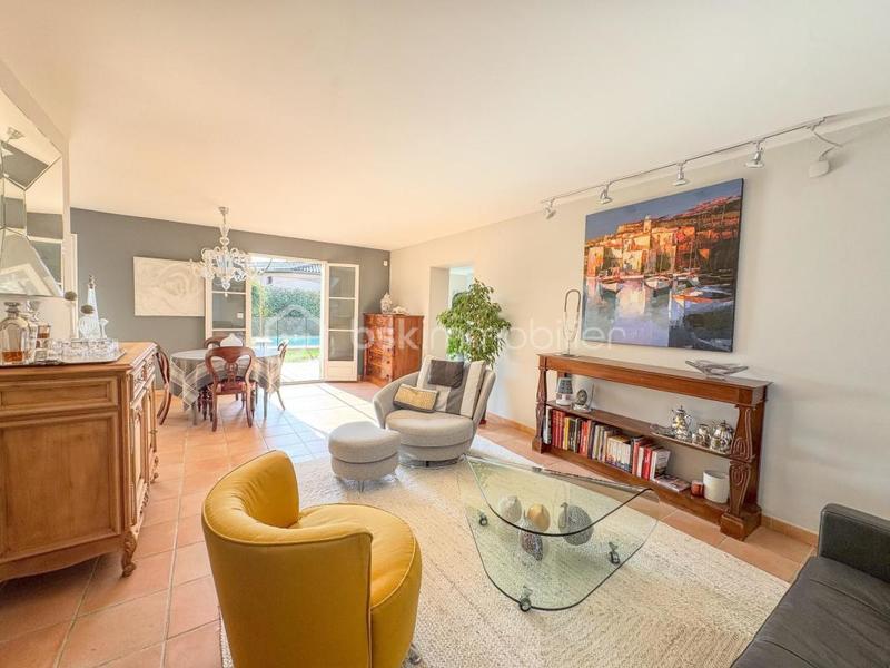 Villa - 210 m² - 8 pièces