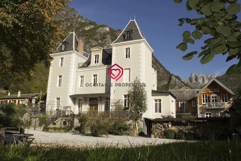 Château - 536 m² - 29 pièces