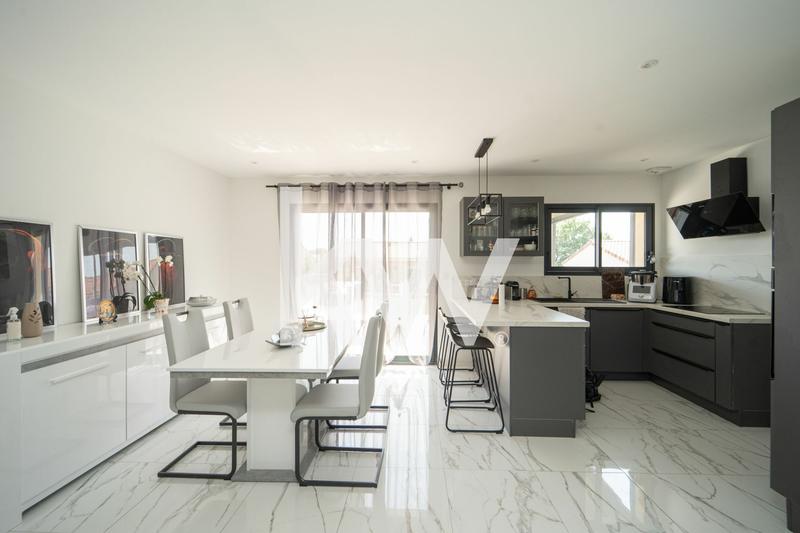 Maison - 91 m² - 4 pièces