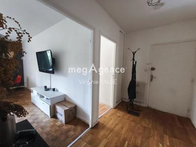 Appartement - 82 m² - 4 pièces