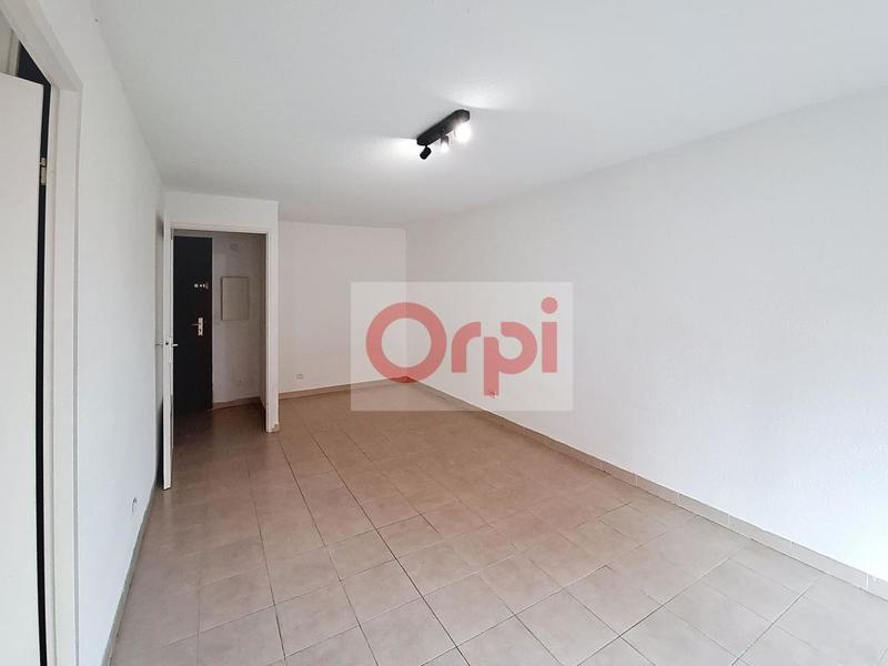 Studio - 27 m² - 1 pièce