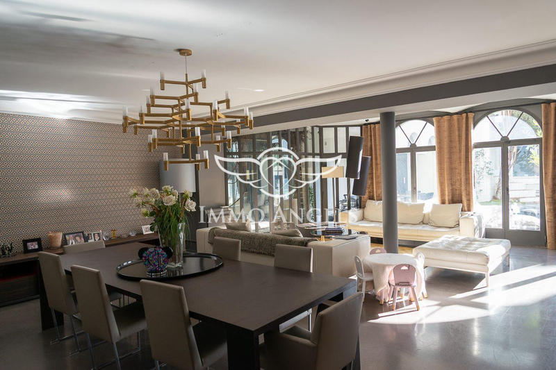 Maison - 500 m² - 9 pièces