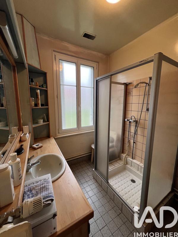 Maison - 111 m² - 6 pièces