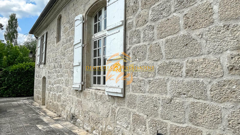 Maison - 254 m² - 4 pièces