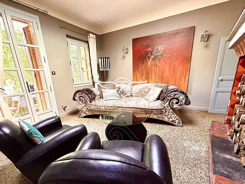 Maison ancienne - 289 m² - 11 pièces