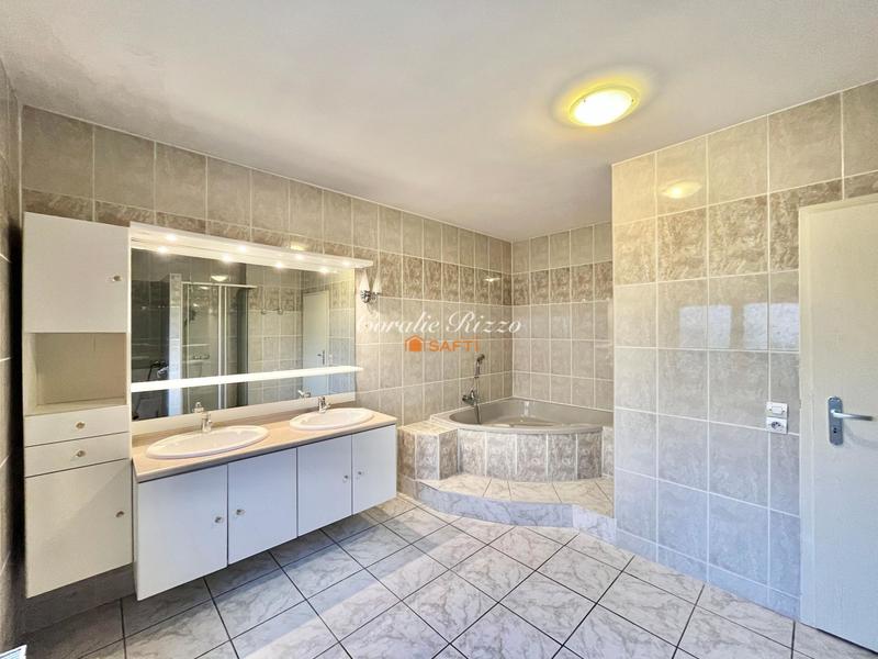 Maison - 153 m² - 4 pièces