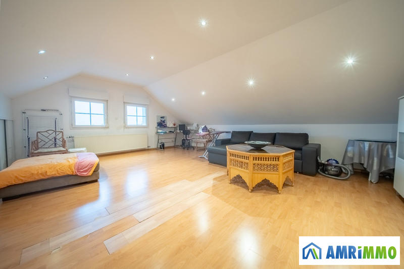 Maison - 148 m² - 6 pièces