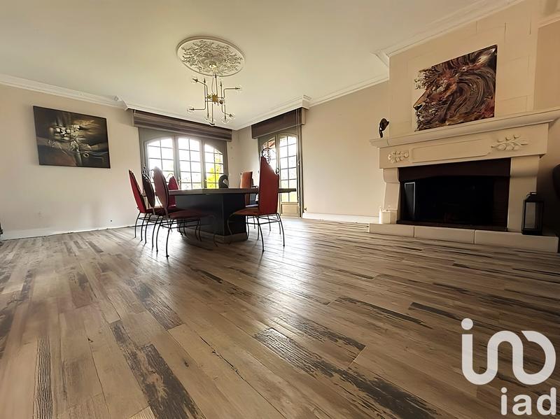 Maison - 199 m² - 9 pièces