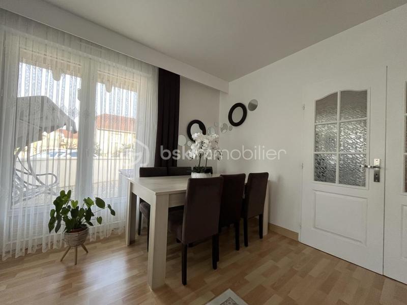 Pavillon - 120 m² - 5 pièces